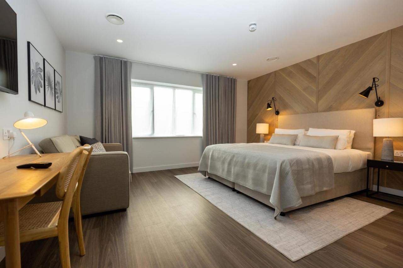 The Kingswood Hotel Сейнт Остел Екстериор снимка