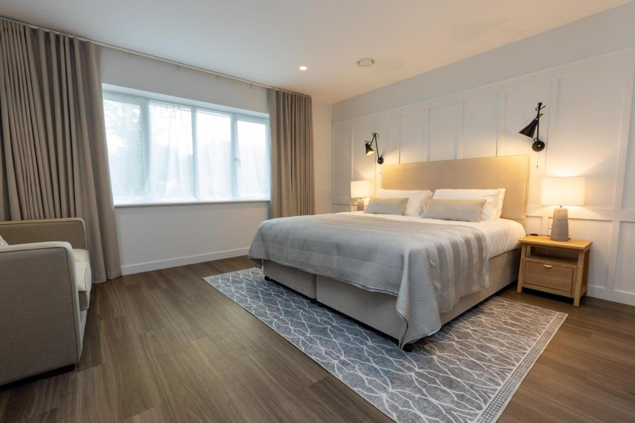 The Kingswood Hotel Сейнт Остел Екстериор снимка