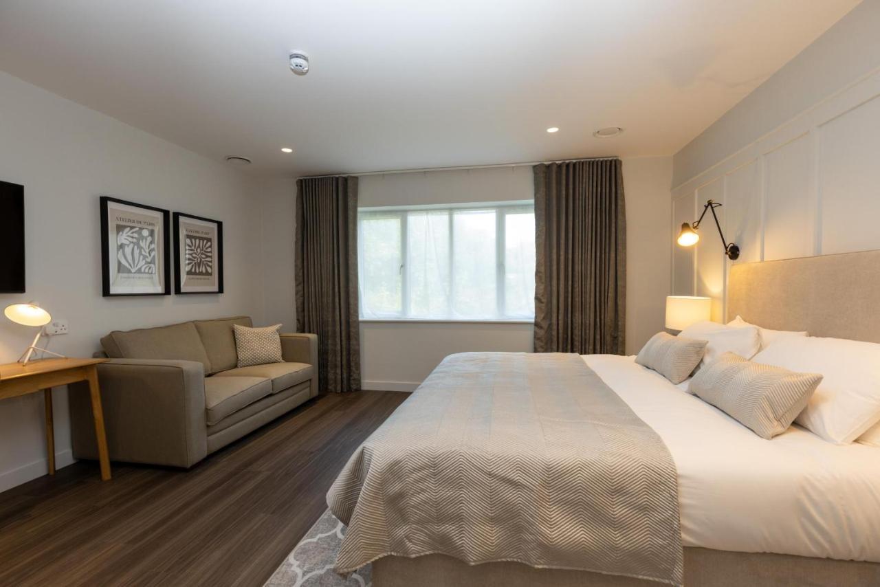 The Kingswood Hotel Сейнт Остел Екстериор снимка