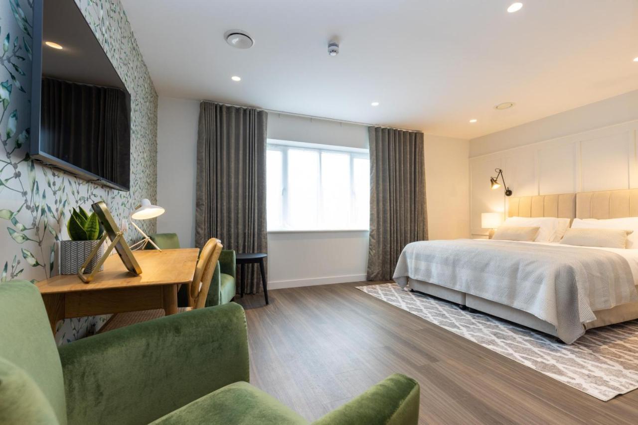 The Kingswood Hotel Сейнт Остел Екстериор снимка