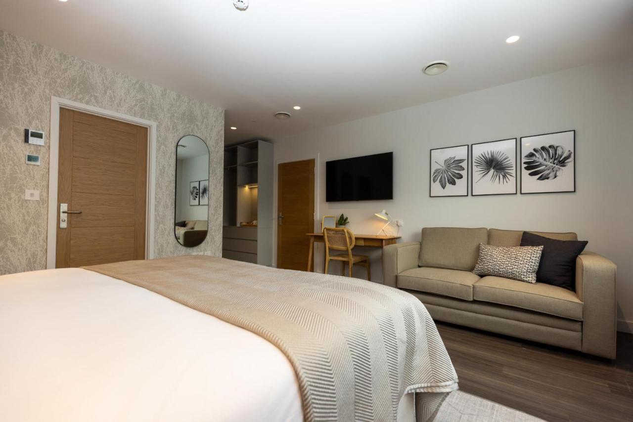 The Kingswood Hotel Сейнт Остел Екстериор снимка