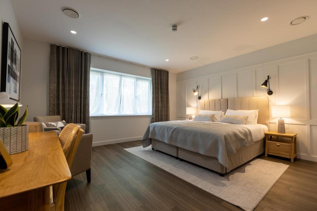 The Kingswood Hotel Сейнт Остел Екстериор снимка