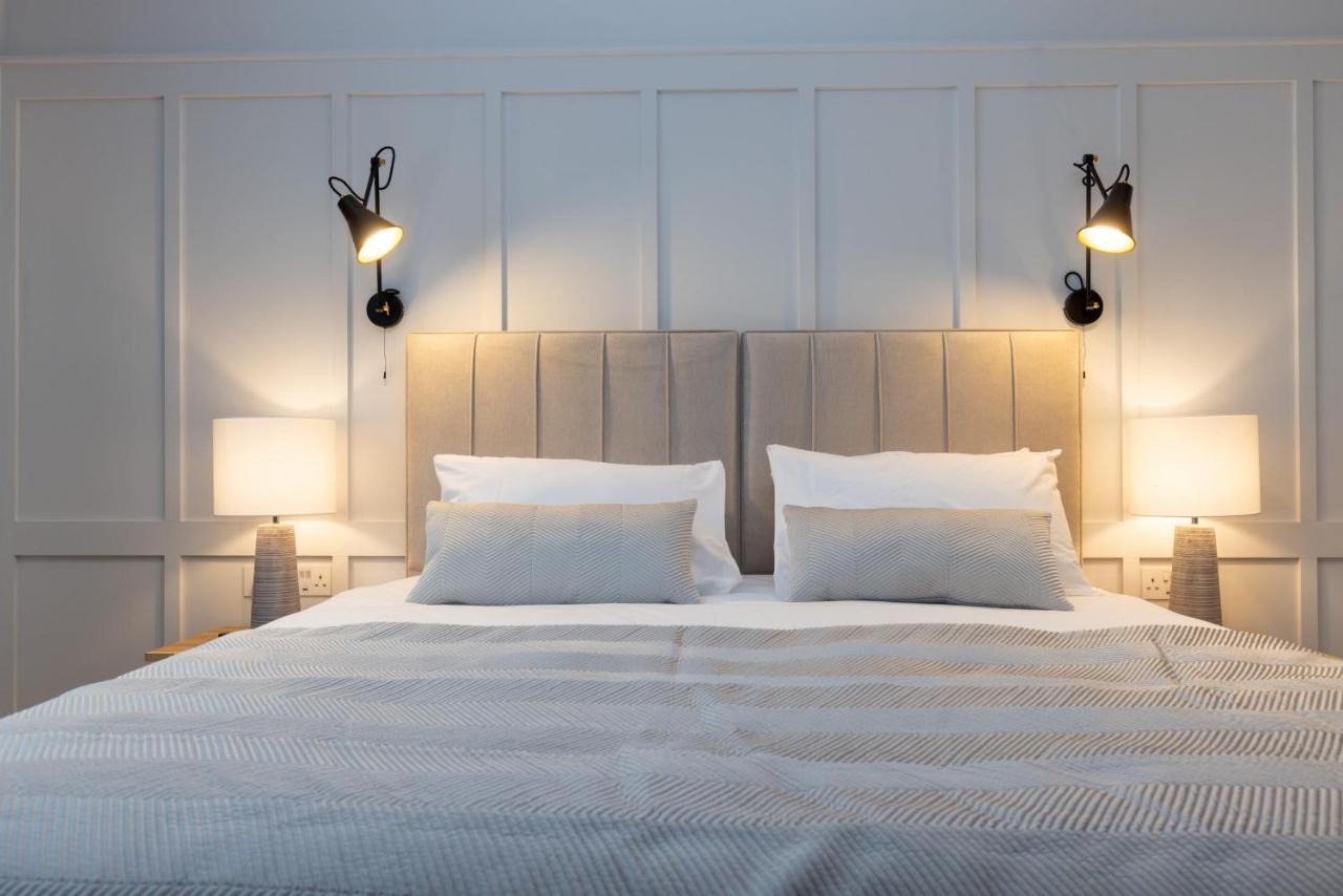 The Kingswood Hotel Сейнт Остел Екстериор снимка