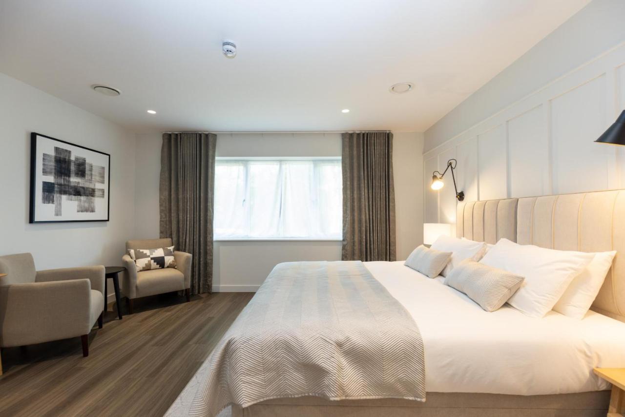 The Kingswood Hotel Сейнт Остел Екстериор снимка