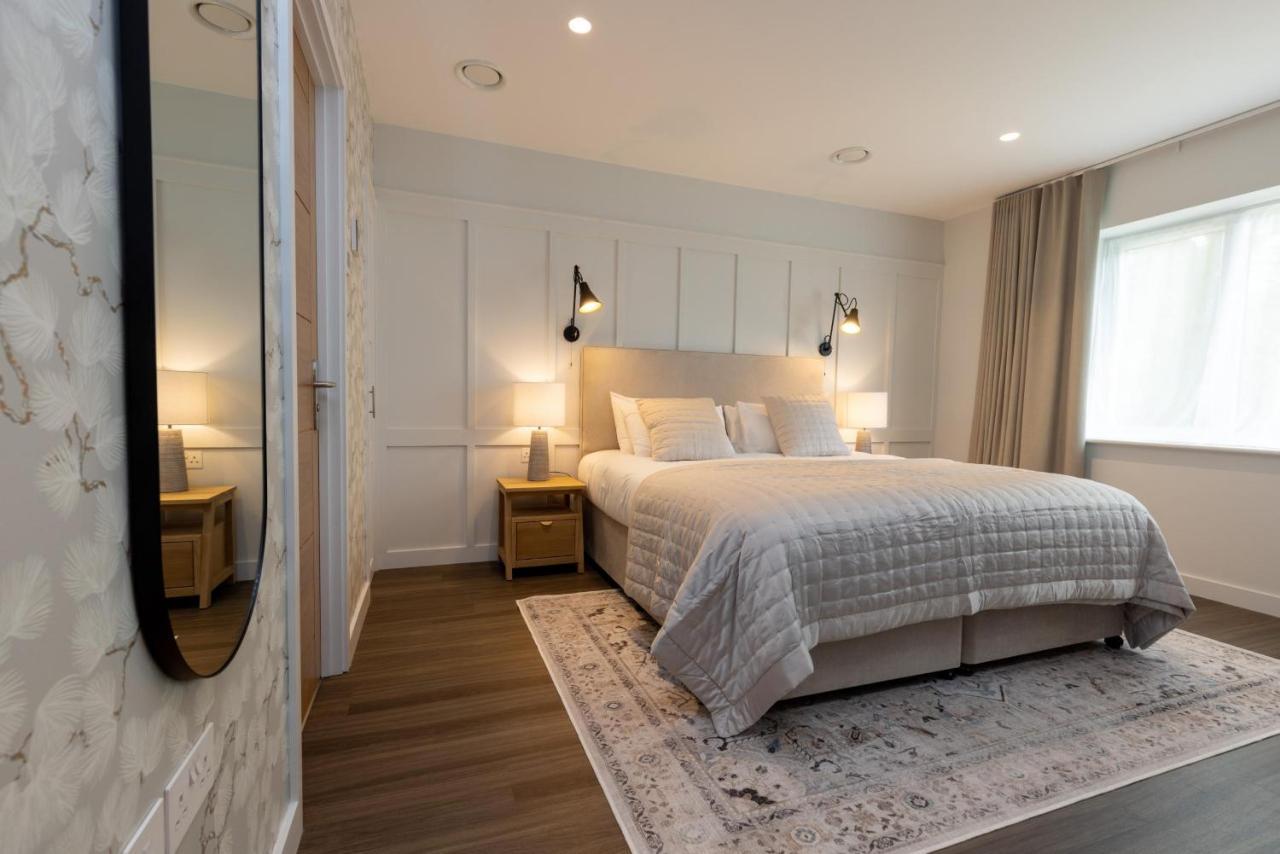The Kingswood Hotel Сейнт Остел Екстериор снимка