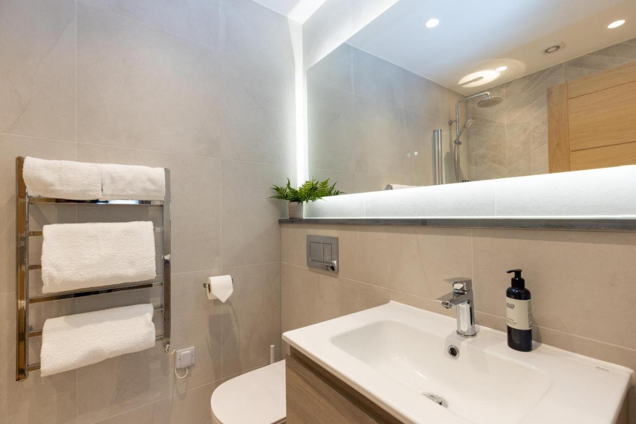 The Kingswood Hotel Сейнт Остел Екстериор снимка