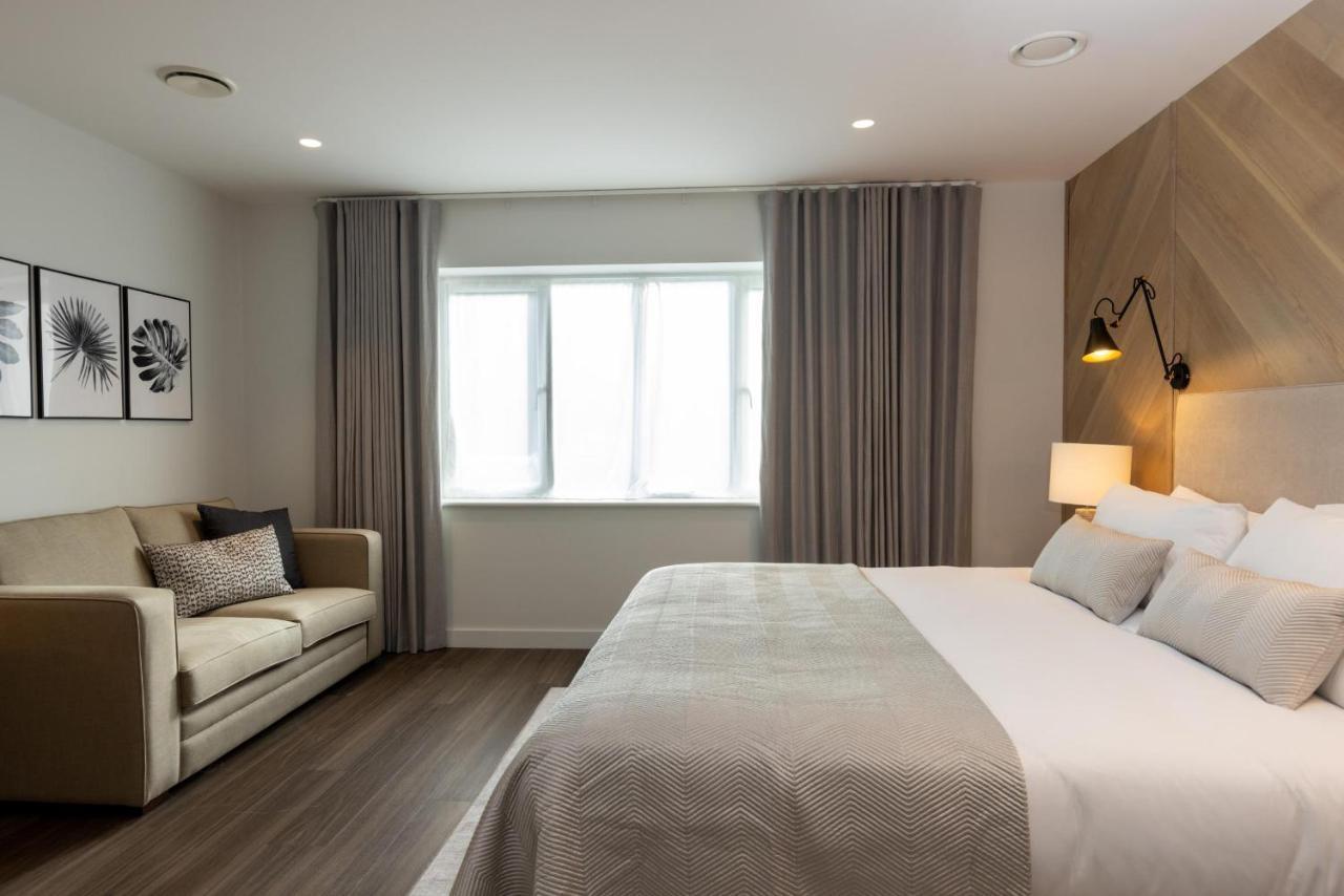 The Kingswood Hotel Сейнт Остел Екстериор снимка